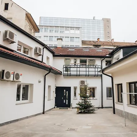 Center - Kersnikova Apartman