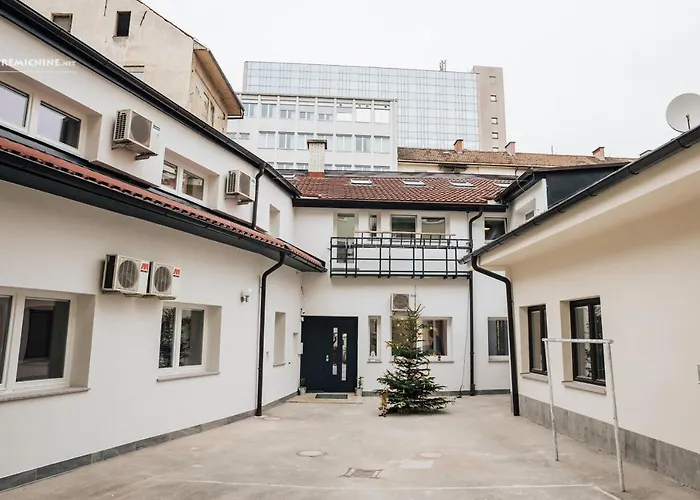 Center - Kersnikova Apartment